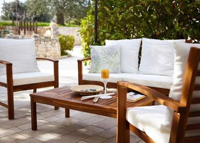 Trulli Azzalema With Exclusive Pool *