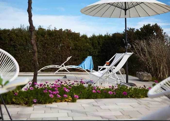 Trulli Azzalema With Exclusive Pool