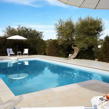 Trulli Azzalema With Exclusive Pool Willa