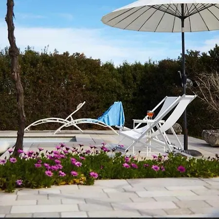 Trulli Azzalema With Exclusive Pool
