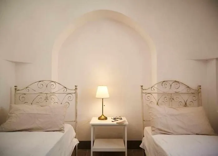 Trulli Azzalema With Exclusive Pool * 브린디시