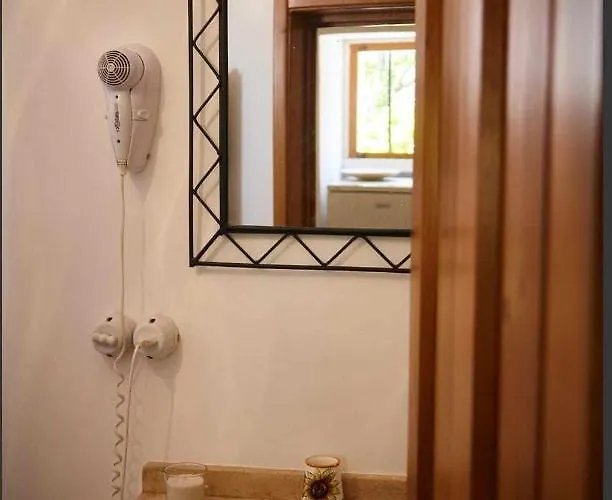 Trulli Azzalema With Exclusive Pool