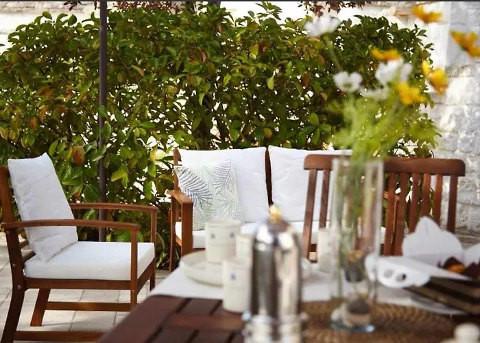 Trulli Azzalema With Exclusive Pool * 브린디시