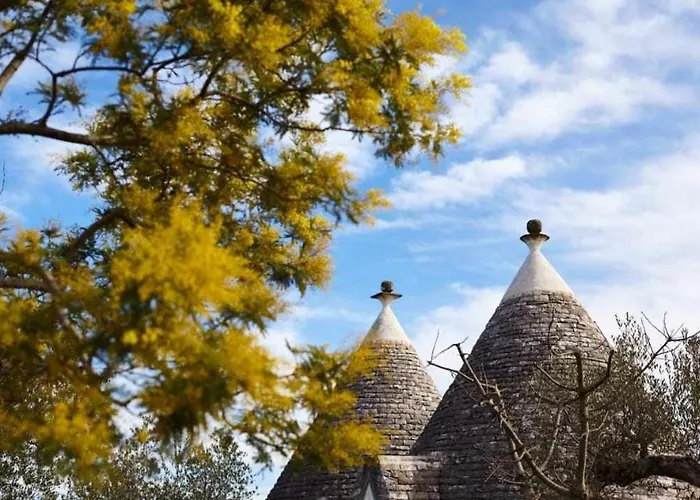 Trulli Azzalema With Exclusive Pool Vila Brindisi